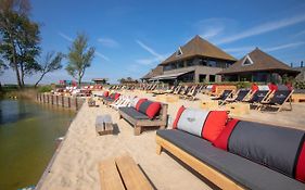Lakeside Paradise Sport Hostel